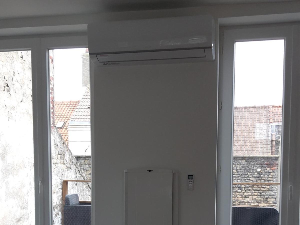 Le Petit Chez Soi Apartment Calais Bagian luar foto
