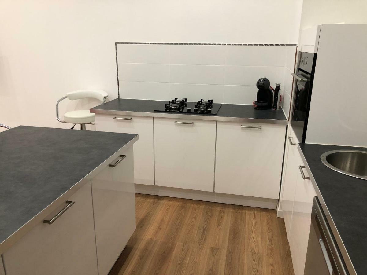 Le Petit Chez Soi Apartment Calais Bagian luar foto