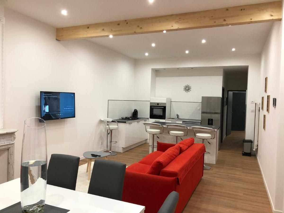 Le Petit Chez Soi Apartment Calais Bagian luar foto