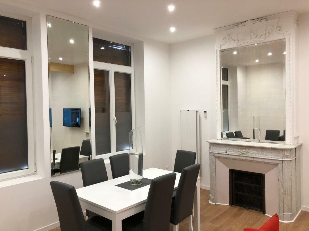 Le Petit Chez Soi Apartment Calais Bagian luar foto