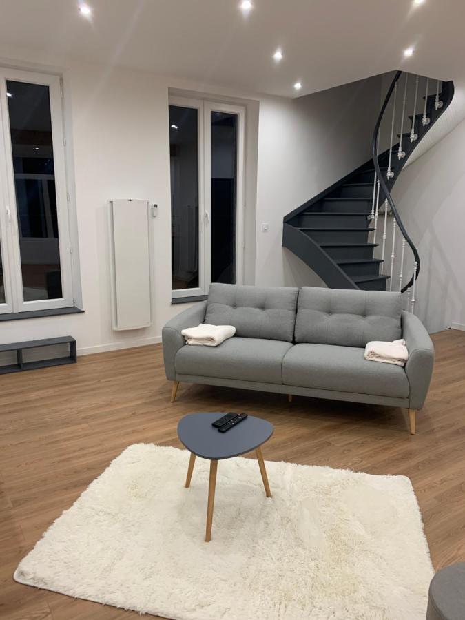 Le Petit Chez Soi Apartment Calais Bagian luar foto